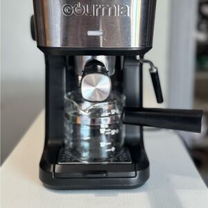 Gourmia Espresso Machine with Glass Carafe – Stainless Steel